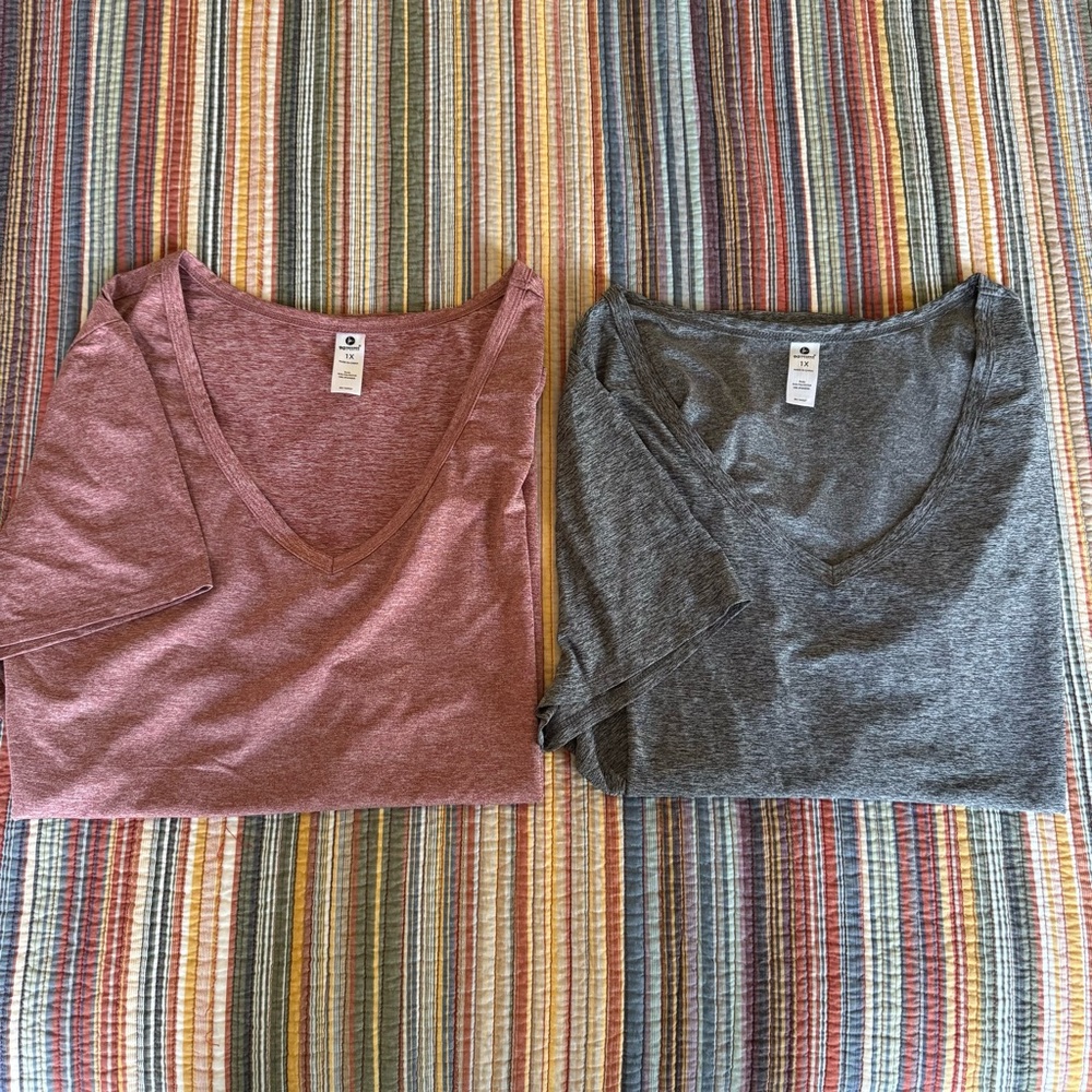 2 shirts! 90 Degree by Reflex 1X V-Neck stretch workout short sleeve Mauve Gray